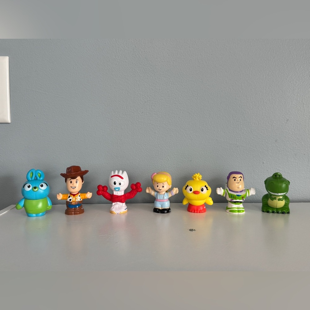 SOLD Disney Toy Story 7 Friends Pack Little People Figure Set